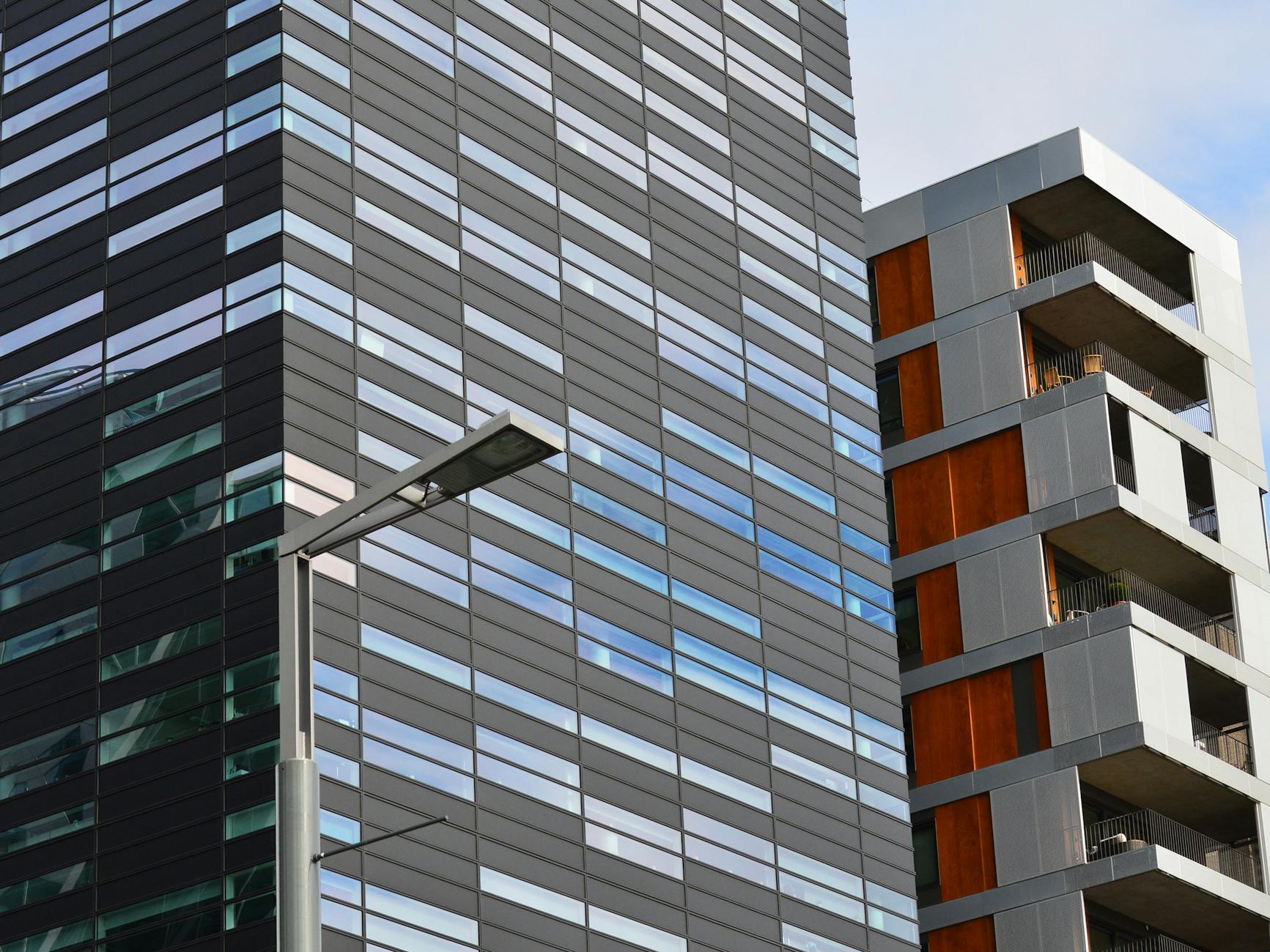 gray concrete building